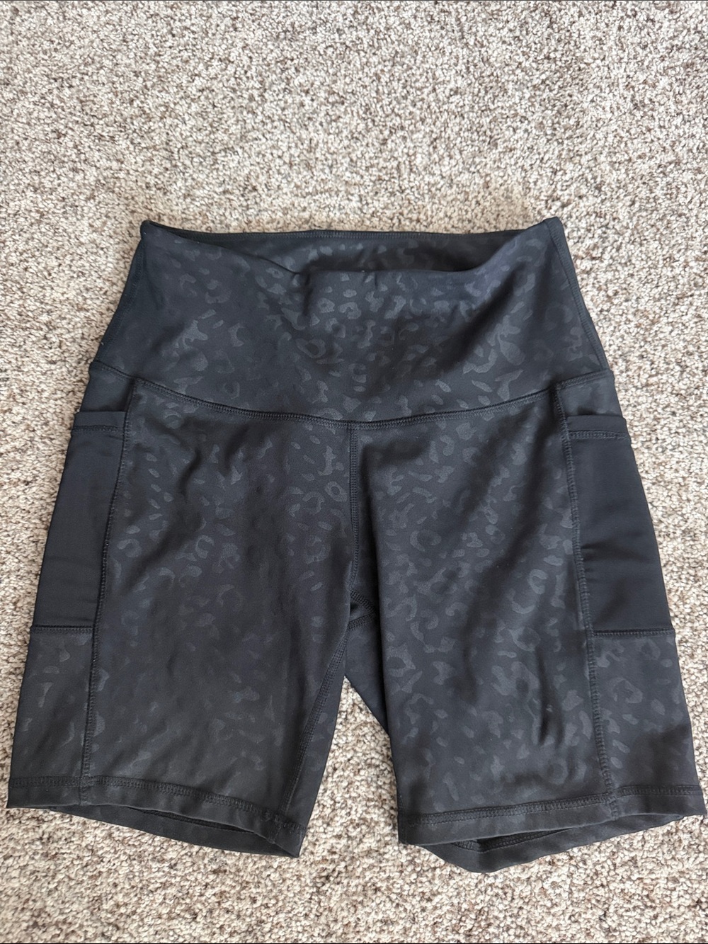 High-Rise Black Leopard-Texture Bike Shorts with Side Pockets